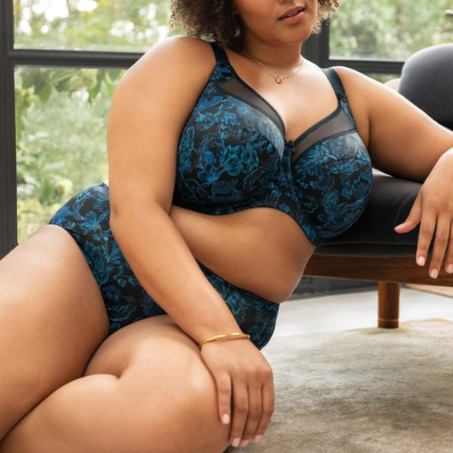 Goddess Kayla Brief