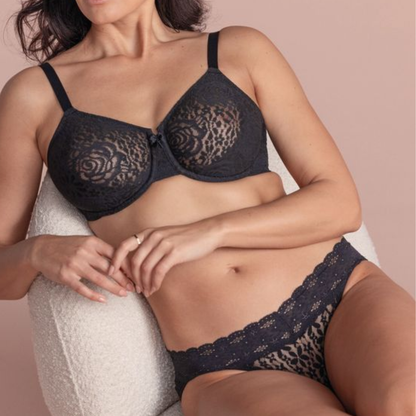 Wacoal Halo Lace Moulded Underwire Bra