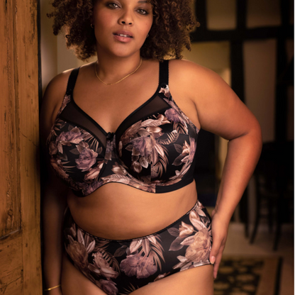 Goddess Kayla Brief