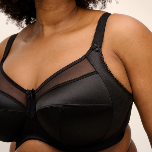 Goddess Keira Banded Bra in Black, front