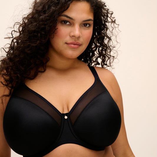 Smooth Moulded Bra in Black, front